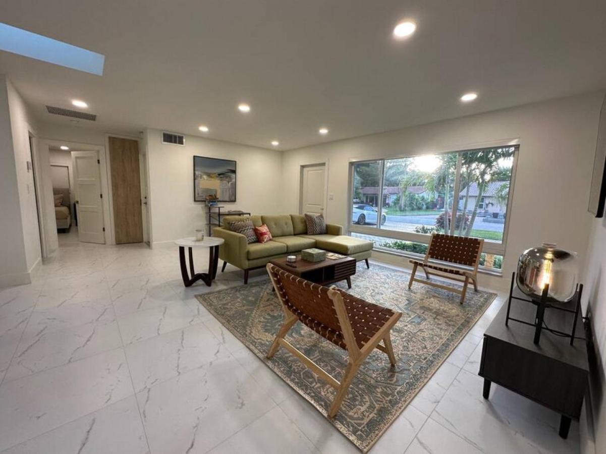 Willa The Sun House - 3 Bed, 2 Bath, Private Pool, Fire Pit, Huge Backyard Fort Lauderdale Zewnętrze zdjęcie