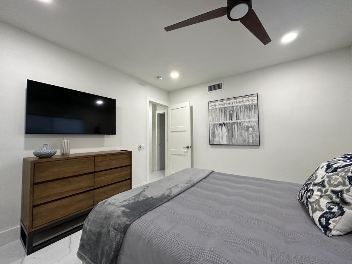 Willa The Sun House - 3 Bed, 2 Bath, Private Pool, Fire Pit, Huge Backyard Fort Lauderdale Zewnętrze zdjęcie