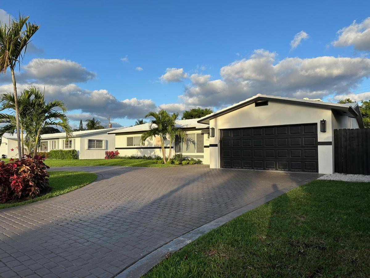 Willa The Sun House - 3 Bed, 2 Bath, Private Pool, Fire Pit, Huge Backyard Fort Lauderdale Zewnętrze zdjęcie